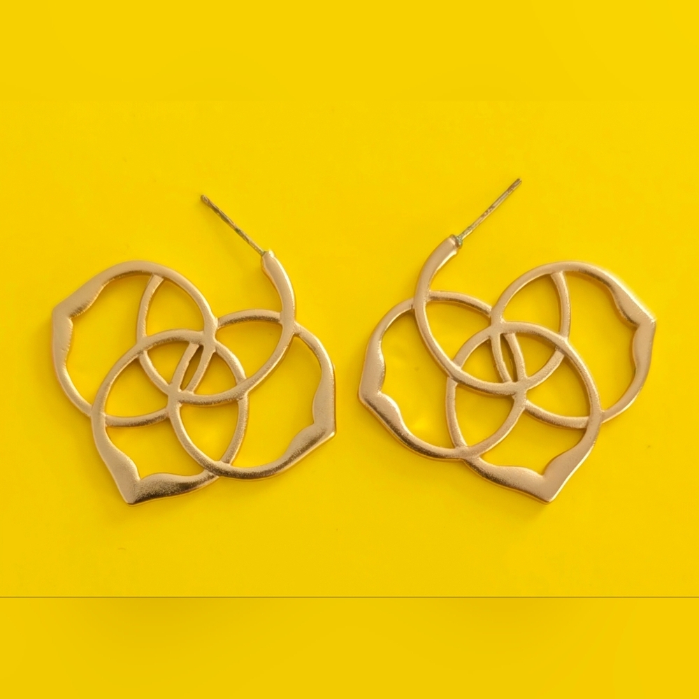 *SOLD* Kendra Scott VHTF VGUC Inca Logo Earrings in Gold
